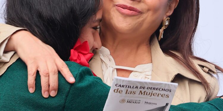 Brugada defiende Maratón CDMX: Asegura que accidente no fue por un bache