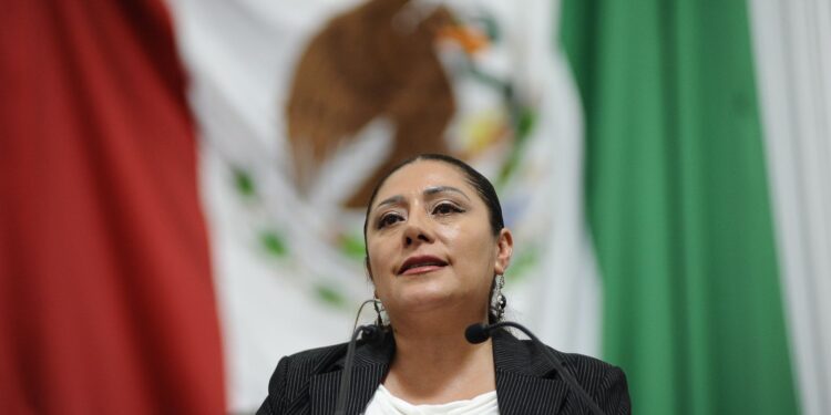 Proponen declarar el 25 de enero como Día de la Bombera y el Bombero CDMX