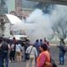 Protesta por Ayotzinapa deja saldo de camión incendiado frente al Campo Militar 1