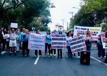 Vecinos frenan construcción de torres de departamentos en Azcapotzalco