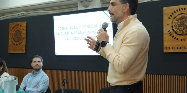 ¡Los Ojos de la Capital!