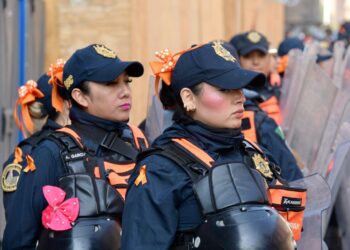 Marchas del “bloque negro” dejan daños y enfrentamientos en la CDMX