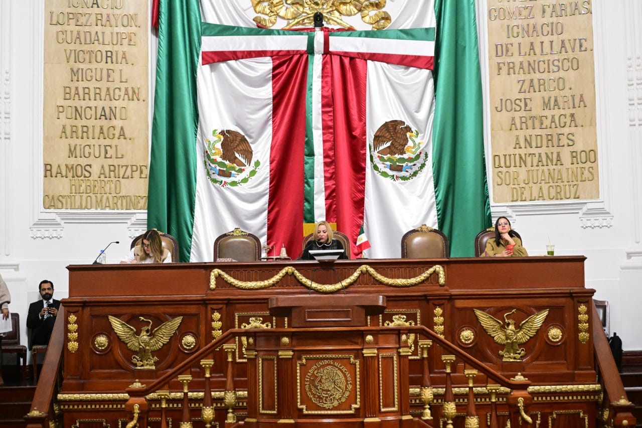 Congreso crea Medalla a la Salud en medio de proliferación de reconocimientos