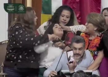 Tremendo zafarrancho se armó en el Congreso local