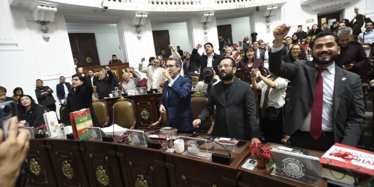 Congreso aprueba sin oposición Presupuesto CDMX 2026 por más de 313 mil millones de pesos