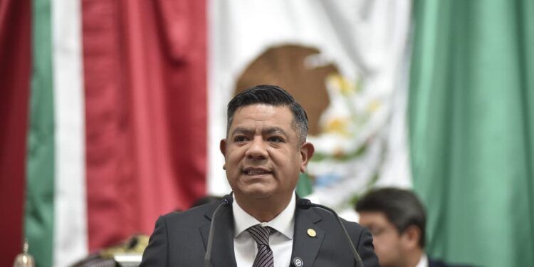 Proponen crear Tribunal Burocrático en CDMX para resolver conflictos laborales del gobierno