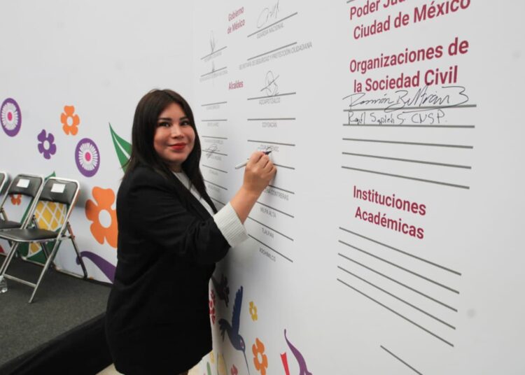 ¡Los Ojos de la Capital!