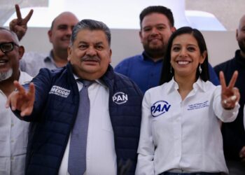 ¡Los Ojos de la Capital!