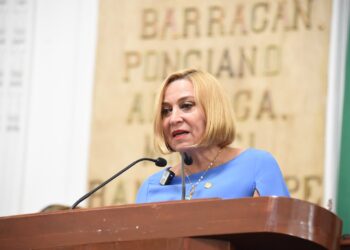 Mundial 2026 presiona al AICM: proponen regular taxis por aplicación para evitar caos en traslados