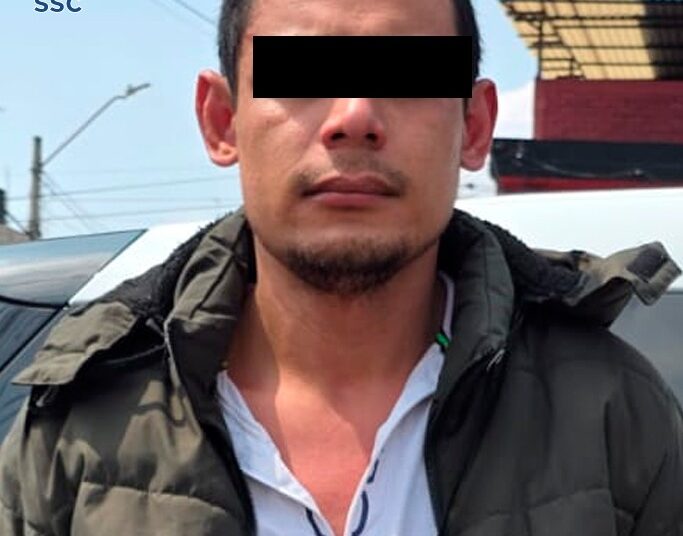 Capturan a dos tras homicidio en Iztapalapa; huían en moto sin placas