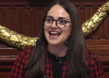 Tania Larios alerta por concentración del poder y exige respeto a la ley